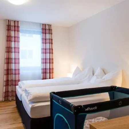 شقة Sleeps 6 Wifi *